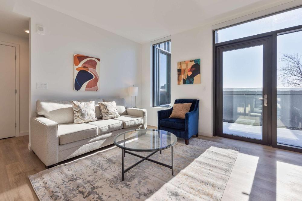 Lux Apt with Sky Terrace and Gym